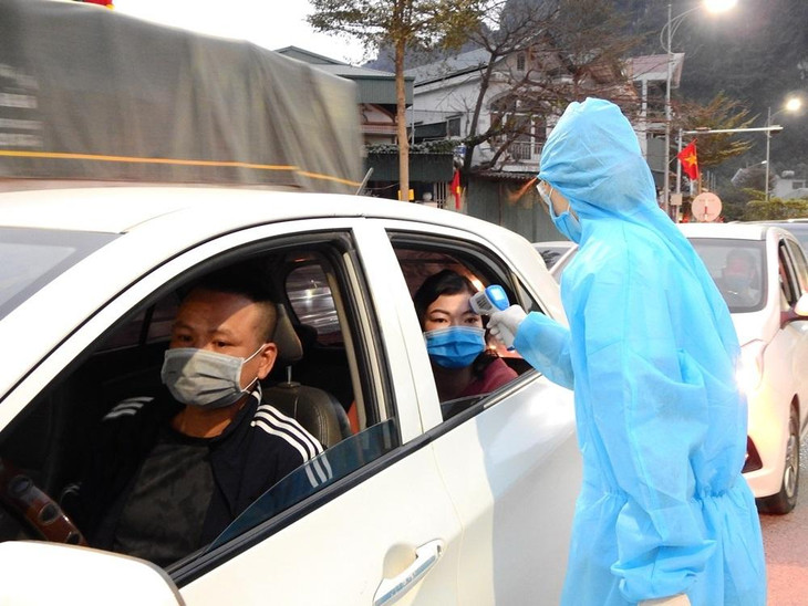 Một chốt kiểm soát tại phường Hà Phong, TP Hạ Long, giáp với TP Cẩm Phả