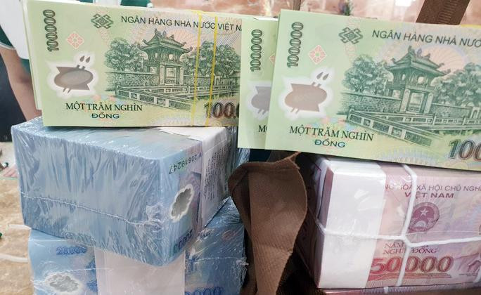 Nhu cầu đổi tiền lẻ, tiền mới dịp Tết tăng cao