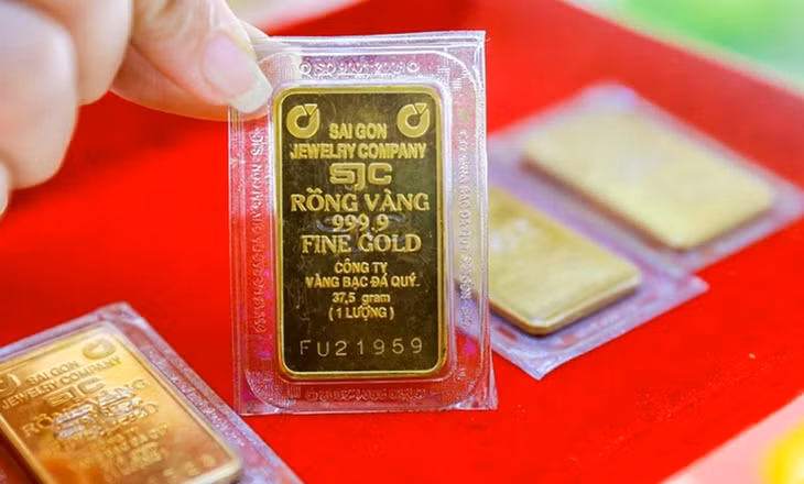 Giá vàng lập kỷ lục trên 100 triệu đồng/lượng vào ngày 20/3