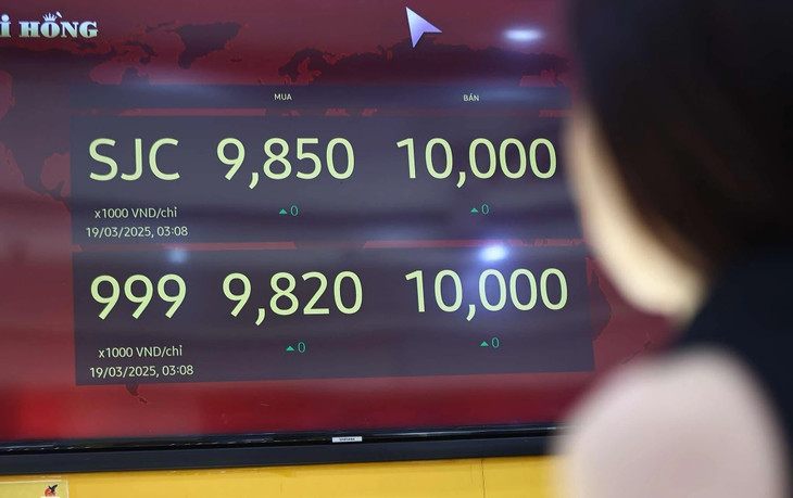 Giá vàng chạm mốc 100 triệu đồng một lượng ngày 19/3 Giá vàng chạm mốc 100 triệu đồng một lượng ngày 19/3