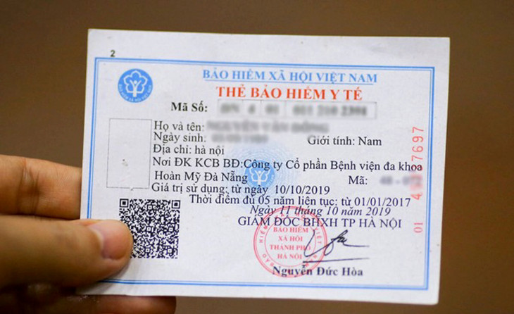 Phôi thẻ BHYT bản giấy được dùng hết 31/5, sau đó chỉ cấp mới cho người không thể cài đặt được ứng dụng VssID, VNeID, căn cước công dân gắn chip