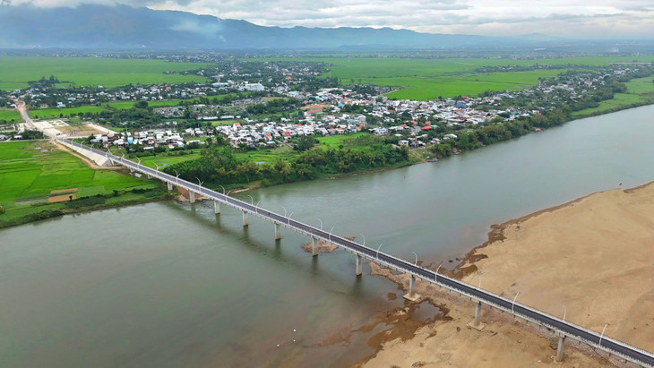 Quảng Nam tổ chức thông xe cầu Sông Thu sáng 23/3.