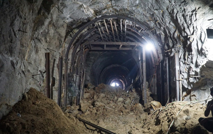 Sạt lở trong hầm Bãi Gió