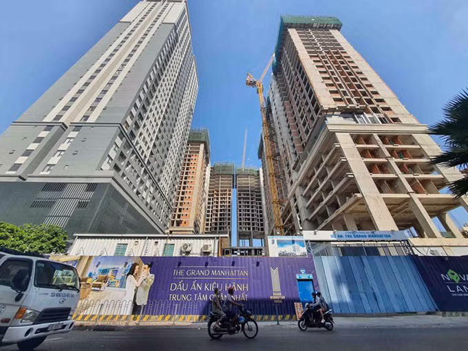 Dự án The Grand Manhattan của Tập đoàn Novaland được thi công trở lại