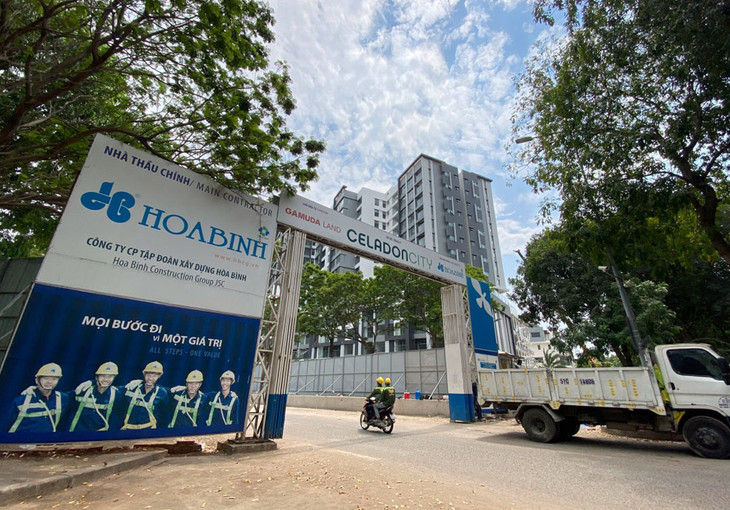 Cổng vào Dự án Khu liên hợp thể dục thể thao và khu dân cư Tân Thắng (Celadon City)