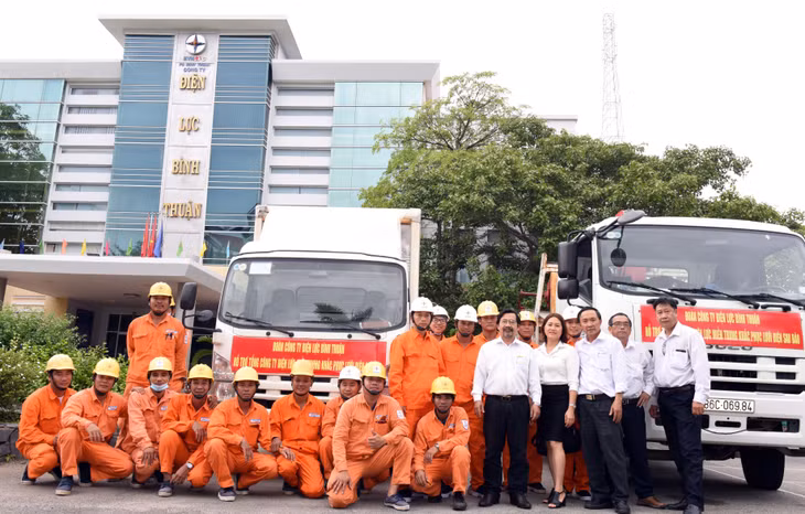 Các nhóm công tác của EVNSPC đã hoàn thành nhiệm vụ được giao, giúp PC Quãng Ngãi và Quảng Nam nhanh chóng khôi phục lưới điện