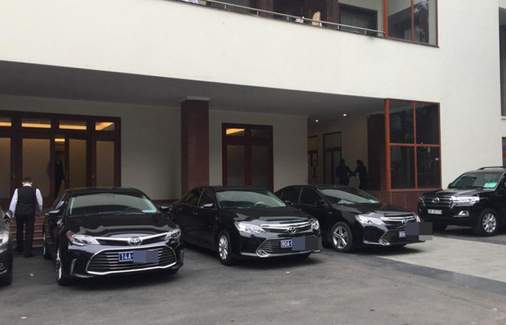 Một số chức danh lãnh đạo được nâng giá mua ô tô công từ 1,2 đến 1,6 tỷ đồng mỗi xe