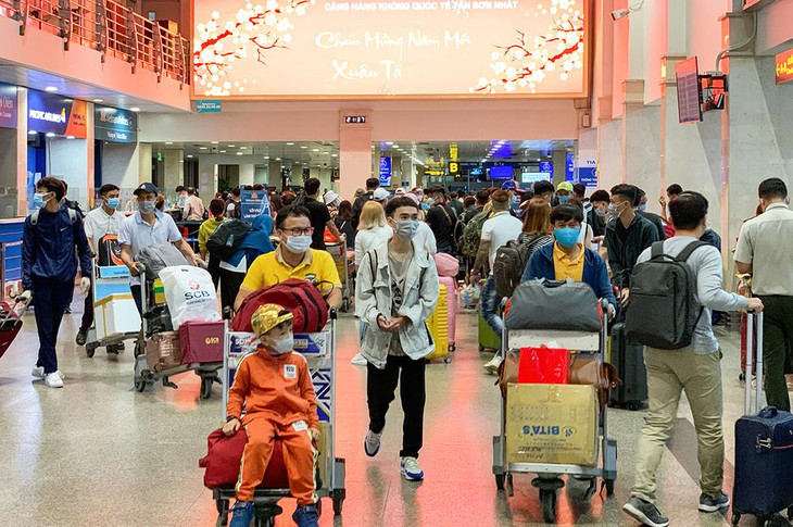 Sân bay Tân Sơn Nhất hoạt động bình thường