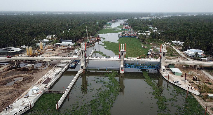 Công trình cống Cái Bé vận hành tạm