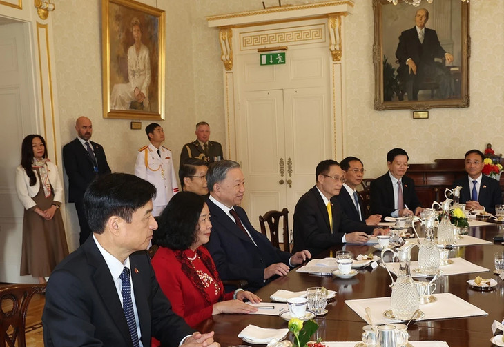 Tổng Bí thư, Chủ tịch nước Tô Lâm vui mừng thông báo Chính phủ Việt Nam đã quyết định và đang triển khai các thủ tục thành lập Đại sứ quán Việt Nam tại Ireland. Ảnh: TTXVN