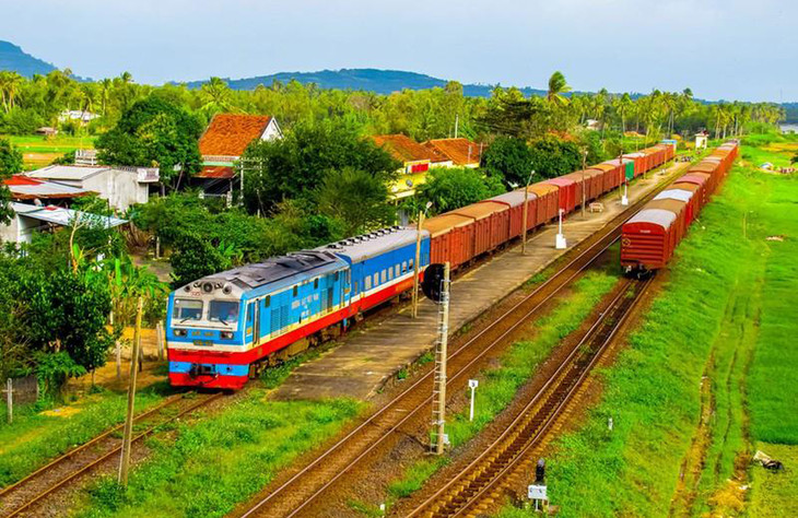 Trong năm 2025, hoàn thành thủ tục và khởi công đầu tư đối với tuyến đường sắt Lào Cai – Hà Nội – Hải Phòng. Ảnh minh họa