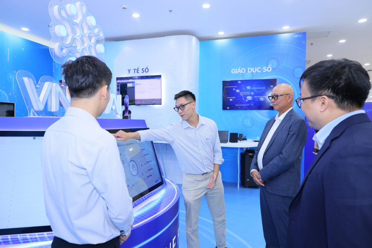 Sau khi tìm hiểu và trải nghiệm, Phó Chủ tịch cấp cao toàn cầu Tập đoàn Nvidia đã đánh giá cao tốc độ phát triển và chất lượng công nghệ khi trải nghiệm công nghệ AI tạo sinh của VNPT Sau khi tìm hiểu và trải nghiệm, Phó Chủ tịch cấp cao toàn cầu Tập đoàn Nvidia đã đánh giá cao tốc độ phát triển và chất lượng công nghệ khi trải nghiệm công nghệ AI tạo sinh của VNPT