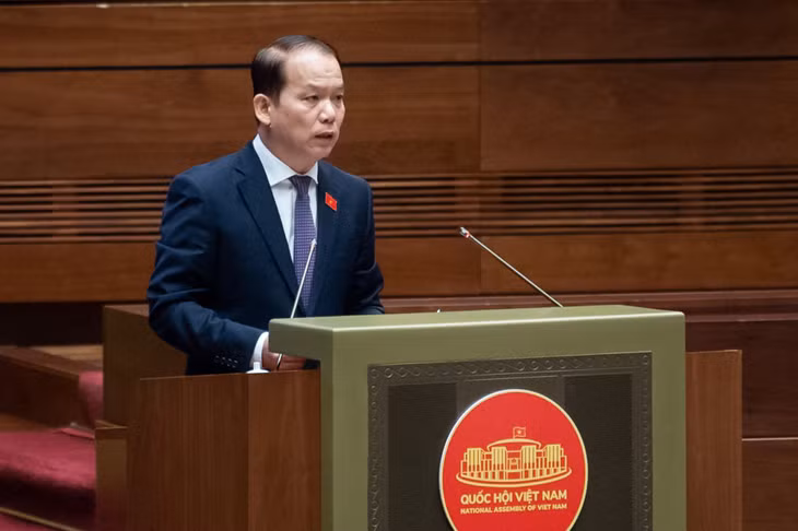 Chủ nhiệm Ủy ban Pháp luật của Quốc hội Hoàng Thanh Tùng trình bày Báo cáo giải trình, tiếp thu, chỉnh lý dự thảo Luật Nhà ở (sửa đổi).