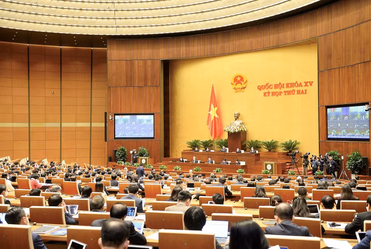 Ngày 10/11, Quốc hội tiến hành chất vấn và trả lời chất vấn đối với Bộ trưởng Bộ Y tế Nguyễn Thanh Long.