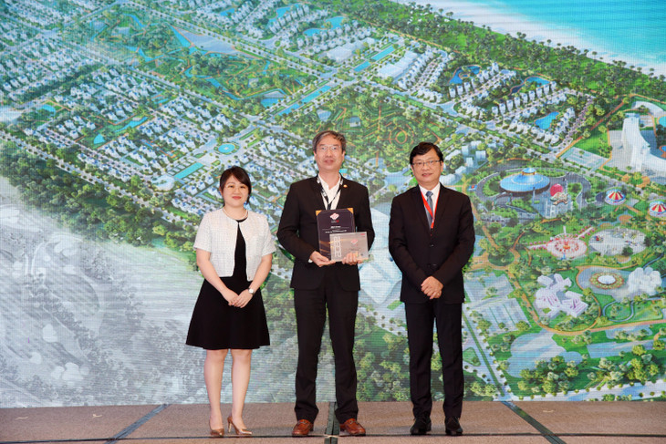 Đại diện Tập đoàn BRG tại lễ trao giải BCI Asia Awards 2022