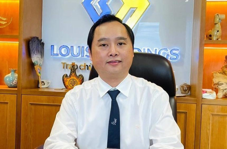 Ông Đỗ Thành Nhân, cựu Chủ tịch Công ty CP Louis Holdings bị bắt vì thao túng giá cổ phiếu của Louis Capital, Louis Land và các mã chứng khoán khác trái quy định pháp luật, thu lợi bất chính hàng trăm tỷ đồng. Ông Đỗ Thành Nhân, cựu Chủ tịch Công ty CP Louis Holdings bị bắt vì thao túng giá cổ phiếu của Louis Capital, Louis Land và các mã chứng khoán khác trái quy định pháp luật, thu lợi bất chính hàng trăm tỷ đồng.