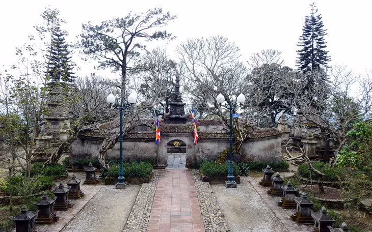 Vườn tháp Huệ Quang ở Yên Tử thuộc quần thể di tích và danh thắng Yên Tử - Vĩnh Nghiêm - Côn Sơn