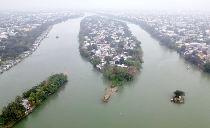 Thành phố Huế hiện hữu dự kiến sẽ tách thành 2 quận phía Bắc và Nam sông Hương