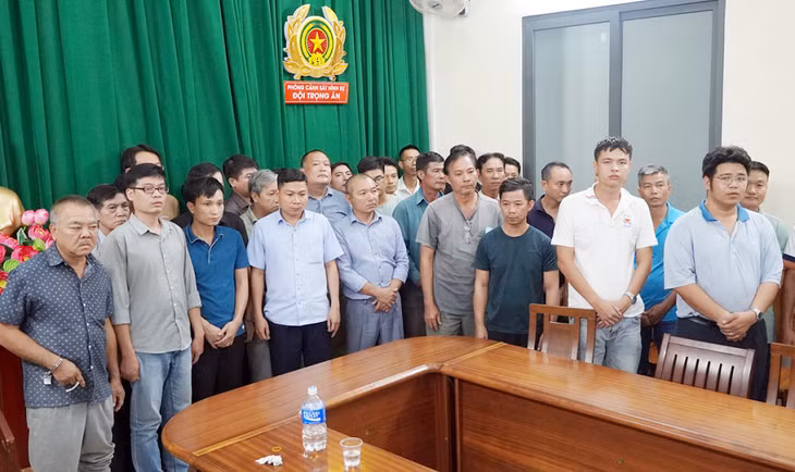 Các nghi can vừa bị khởi tố