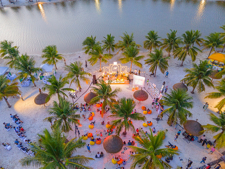 Không gian nghỉ dưỡng thơ mộng, đa dạng trải nghiệm tạo sức hút kinh doanh dịch vụ du lịch Không gian nghỉ dưỡng thơ mộng, đa dạng trải nghiệm tạo sức hút kinh doanh dịch vụ du lịch