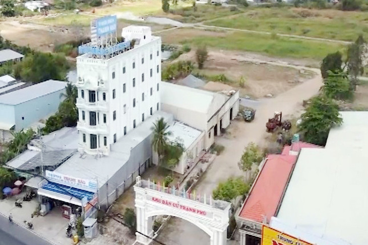 Khu đất rộng hơn 13.500 m2 được Công ty nhà Cà Mau chuyển nhượng cho Công ty TNHH Thiên Tân không qua đấu giá, chênh lệch giá hơn 11 tỷ đồng