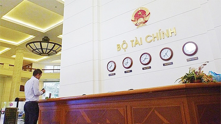 Bộ Tài chính vẫn muốn áp thuế nhập khẩu 50% với thuốc lá điện tử