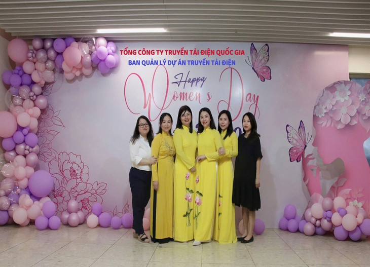 Nữ công phòng Tài chính - Kế toán