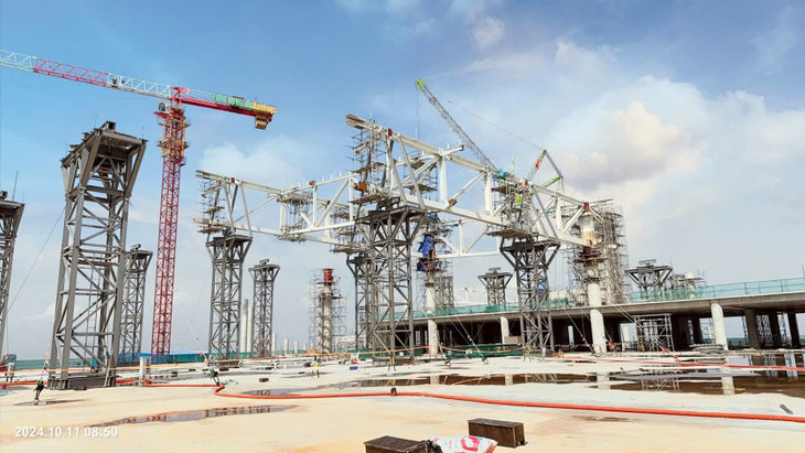 Phục Hưng Holdings bắt đầu lắp đặt hệ kết cấu thép và giàn mái bao che tại Nhà ga hành khách – cảng HKQT Long Thành giai đoạn 1.
