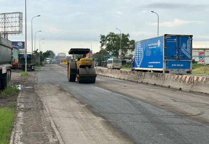 Sau 3 ngày đóng một phần đường để tu sửa, đoạn Quốc lộ 51 qua TP. Biên Hòa đã hoàn thành cải tạo