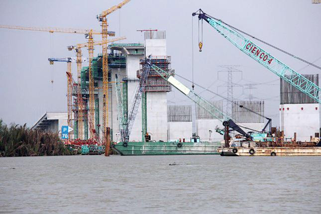 Một số gói thầu thuộc cao tốc Bến Lức - Long Thành đã dừng thi công nhiều năm nay dẫn tới Dự án chậm tiến độ