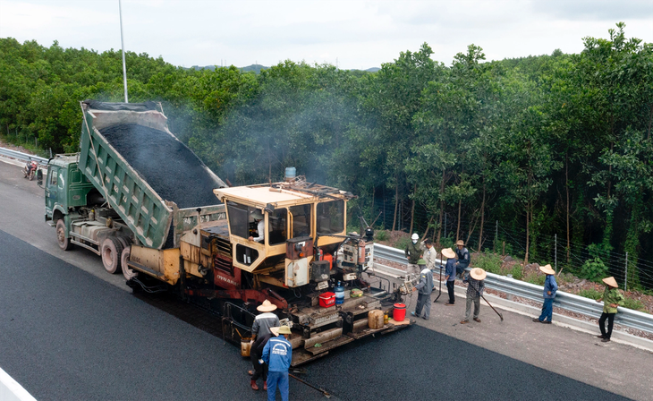 Dự kiến, tuyến cao tốc Vân Đồn - Móng Cái sẽ khánh thành và chính thức thông xe vào ngày 1/9 tới.