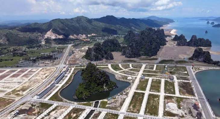 Khu đô thị mới Ao Tiên với hòn Dê ở giữa