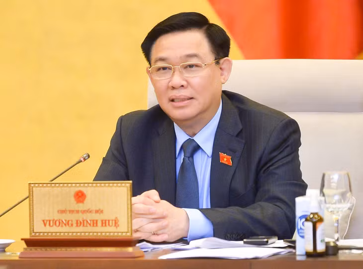 Chủ tịch Quốc hội Vương Đình Huệ tại phiên họp