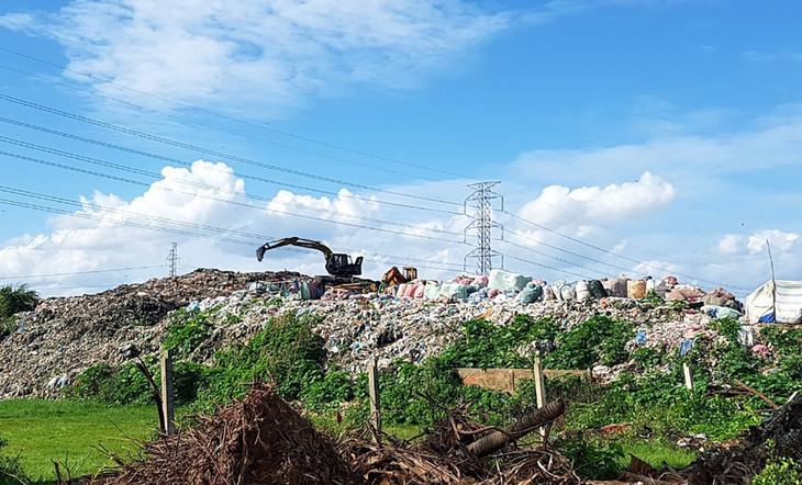 Bãi rác TP. Trà Vinh tồn đọng nhiều năm qua