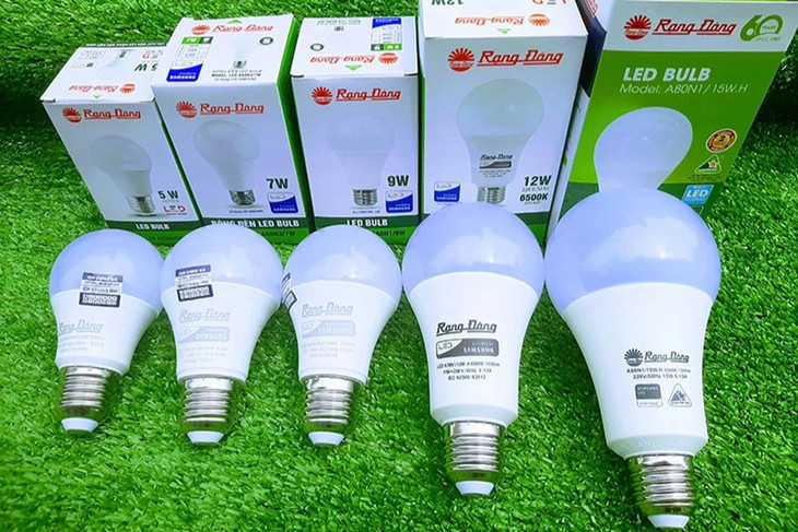 Một số sản phẩm của Công ty Bóng đèn Phích nước Rạng Đông Một số sản phẩm của Công ty Bóng đèn Phích nước Rạng Đông