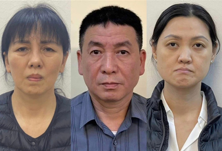 Bị can Nguyễn Thị Thanh Thủy, Đinh Quốc Khánh và Tô Mỹ Ngọc (từ trái qua) lúc bị bắt Bị can Nguyễn Thị Thanh Thủy, Đinh Quốc Khánh và Tô Mỹ Ngọc (từ trái qua) lúc bị bắt