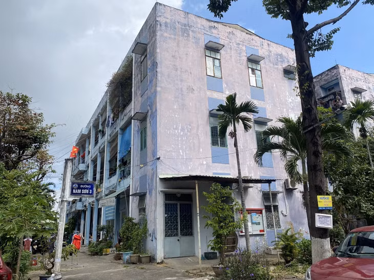 Chung cư Lâm đặc sản Hòa Cường (phường Hoà Cường Bắc, quận Hải Châu) xuống cấp nghiêm trọng, sắp bị phá dỡ