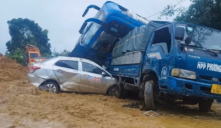 Hiện trường vụ sạt lở