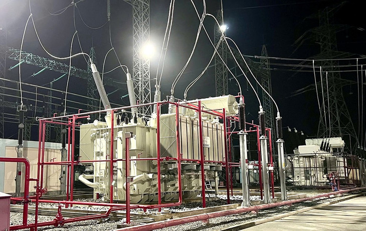 Máy biến áp AT1 công suất 250MVA Trạm biến áp 220kV Cần Thơ đã đóng điện thành công lúc 22h47 phút ngày 25/9/2024