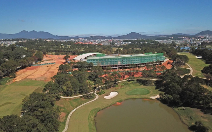 Đại công trường Dự án Tòa nhà câu lạc bộ Golf Đồi Cù Đà Lạt