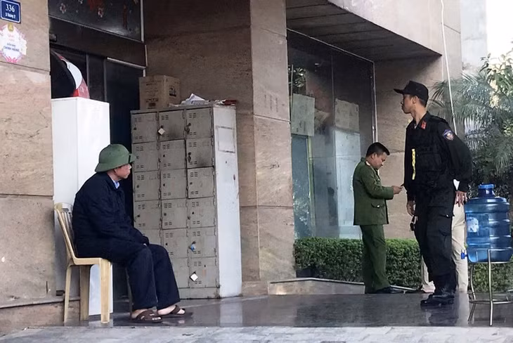 Công an khám xét trụ sở Công ty TNHH Vận tải thủy bộ Hải Hà