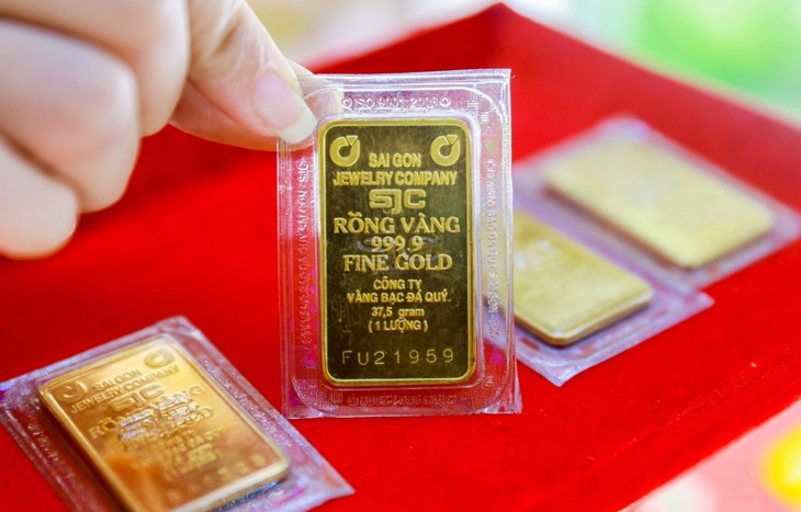 Mỗi lượng vàng miếng SJC tăng 2 triệu đồng trong hai ngày qua Mỗi lượng vàng miếng SJC tăng 2 triệu đồng trong hai ngày qua