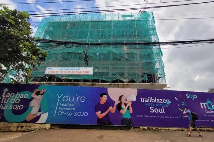 Khu đất chưa được tỉnh Đắk Lắk quyết định chuyển nhượng quyền sử dụng đất đang được xây dựng rầm rộ