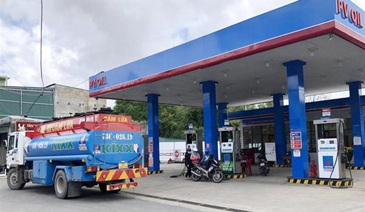 Bộ Tài chính đề xuất giảm một nửa thuế nhập khẩu ưu đãi với mặt hàng xăng nhằm đa dạng nguồn cung trong nước