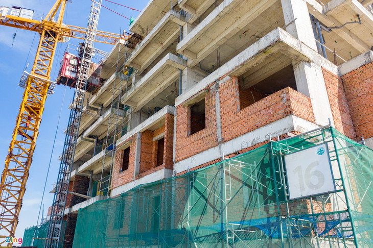 Giá các căn hộ tại đây khoảng 22 - 23 triệu đồng/m2. Nhiều khách hàng cho biết đã đóng tiền cho chủ đầu tư được khoảng 70% giá trị căn hộ. Giá các căn hộ tại đây khoảng 22 - 23 triệu đồng/m2. Nhiều khách hàng cho biết đã đóng tiền cho chủ đầu tư được khoảng 70% giá trị căn hộ.