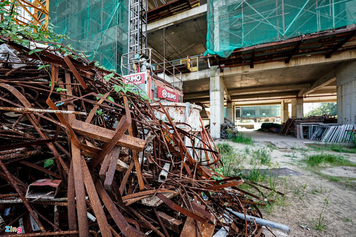 Chủ đầu tư cam kết cuối tháng 6 sẽ cho Dự án thi công trở lại. Tuy nhiên, đến nay đã là tháng 12 mà Dự án vẫn bất động. Chủ đầu tư cam kết cuối tháng 6 sẽ cho Dự án thi công trở lại. Tuy nhiên, đến nay đã là tháng 12 mà Dự án vẫn bất động.