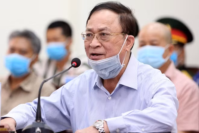 Ông Nguyễn Văn Hiến tại phiên xử hồi tháng 5