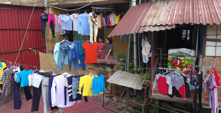 Tuy nhiên, người dân vẫn sẽ tiếp tục phải chờ đợi khi mọi giải pháp mới chỉ được góp ý, trao đổi, thảo luận... và chưa được đưa vào triển khai thực hiện.