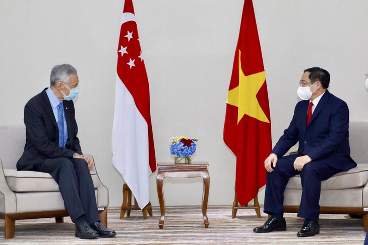 Thủ tướng Phạm Minh Chính và Thủ tướng Singapore Lý Hiển Long bày tỏ hài lòng và nhất trí tiếp tục thúc đẩy quan hệ hợp tác tốt đẹp giữa hai nước. Ảnh: VGP Thủ tướng Phạm Minh Chính và Thủ tướng Singapore Lý Hiển Long bày tỏ hài lòng và nhất trí tiếp tục thúc đẩy quan hệ hợp tác tốt đẹp giữa hai nước. Ảnh: VGP