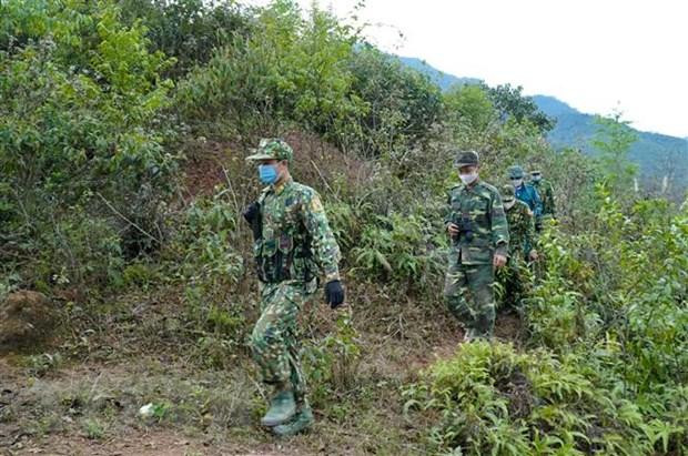 Chiến sỹ Đồn Biên Phòng A Pa Chải tuần tra kiểm soát khu vực biên giới